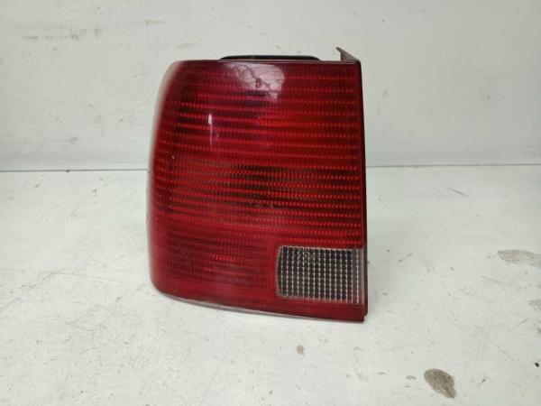 FEU ARRIERE GAUCHE VW PASSAT 3B 11/1996-09/2000 - Vue 1